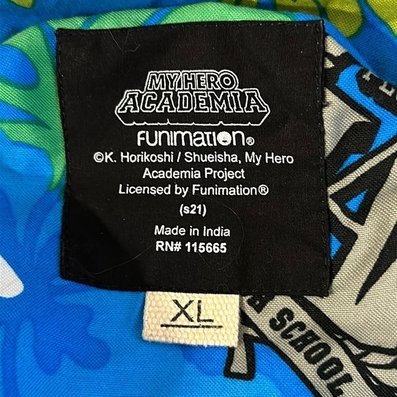 My Hero Academia Funimatiom men’s XL Hawaiian button down short sleeve shirt - Picture 3 of 4